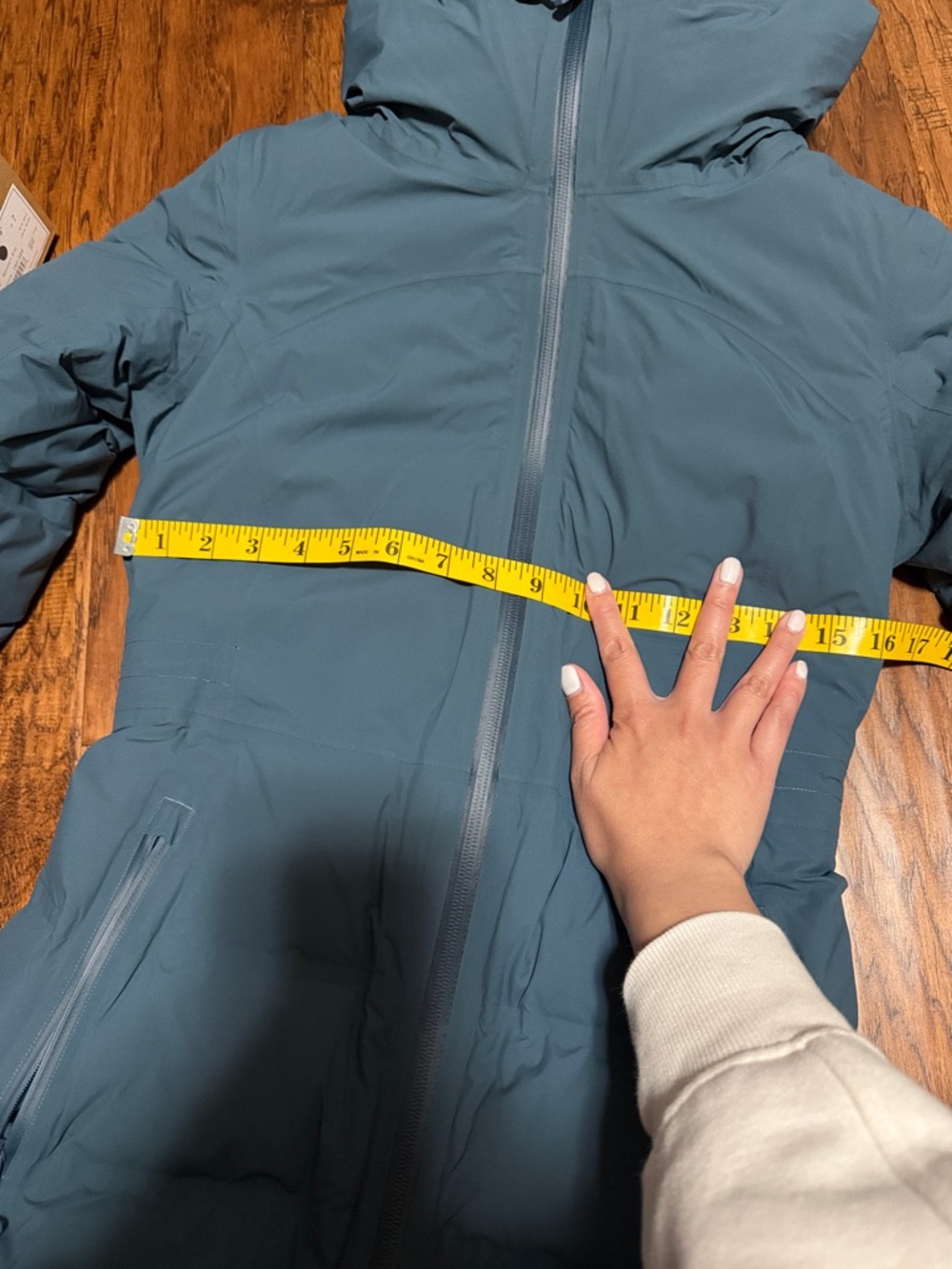 Lululemon Jacket - Picture 8 of 8